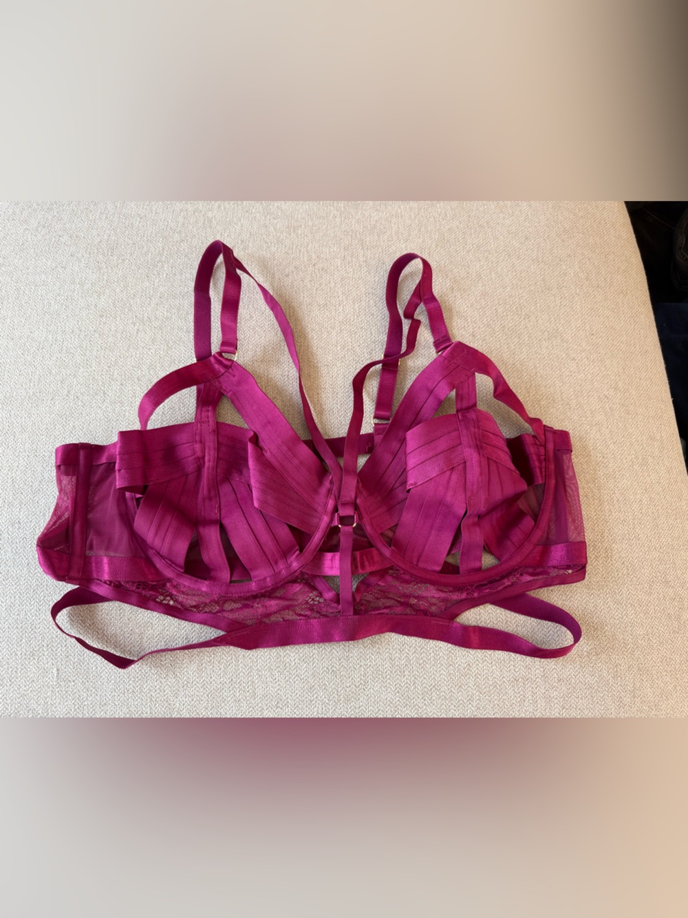 Torrid Strappy Vixen Underwire Fuchsia Plunge Bra